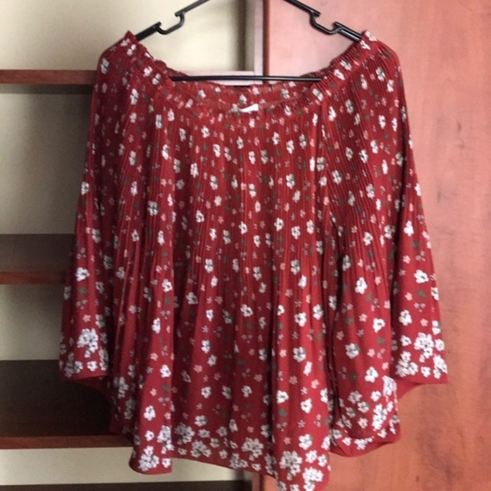 Max‎ Studio Off the shoulder blouse